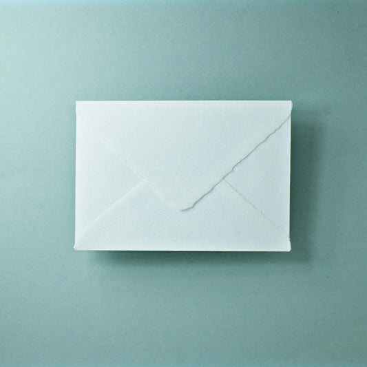 Büttenpapier-Umschlag C6 - Dreieckslasche - naturweiß