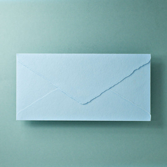 Büttenpapier-Umschlag DIN-lang - Dreieckslasche  - babyblau